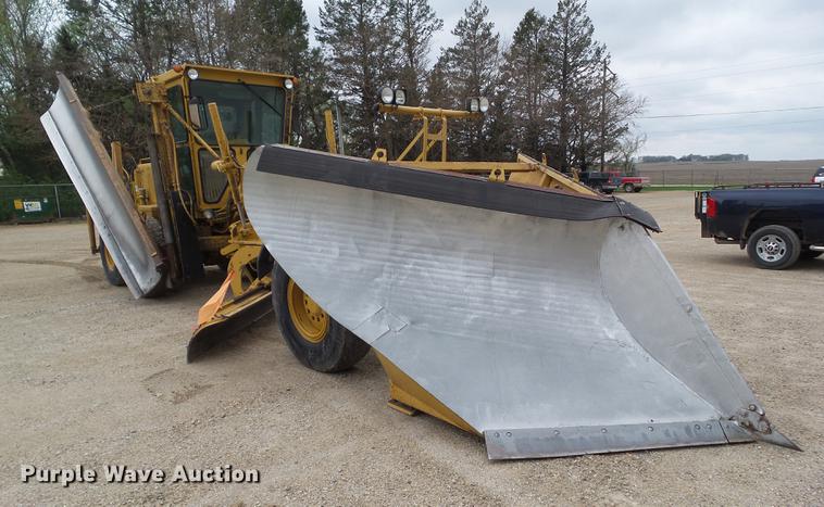 image for item DZ9246 1995 Caterpillar 140G motor grader