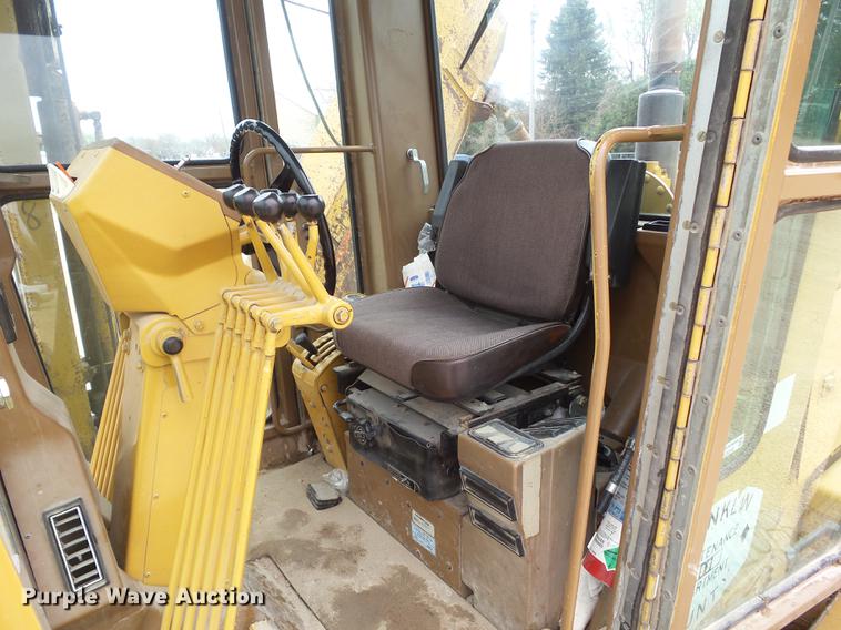 image for item DZ9246 1995 Caterpillar 140G motor grader