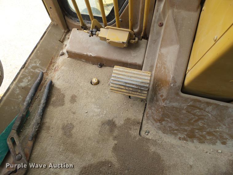 image for item DZ9246 1995 Caterpillar 140G motor grader