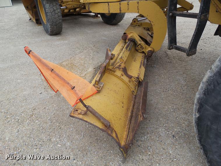 image for item DZ9246 1995 Caterpillar 140G motor grader