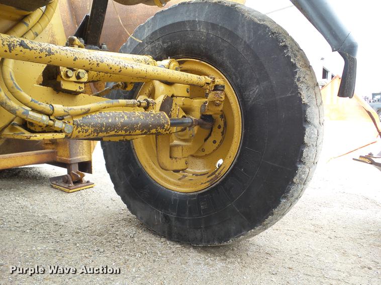 image for item DZ9246 1995 Caterpillar 140G motor grader