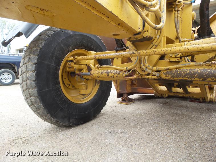 image for item DZ9246 1995 Caterpillar 140G motor grader