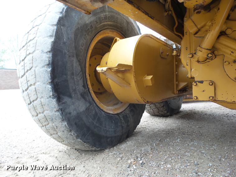 image for item DZ9246 1995 Caterpillar 140G motor grader