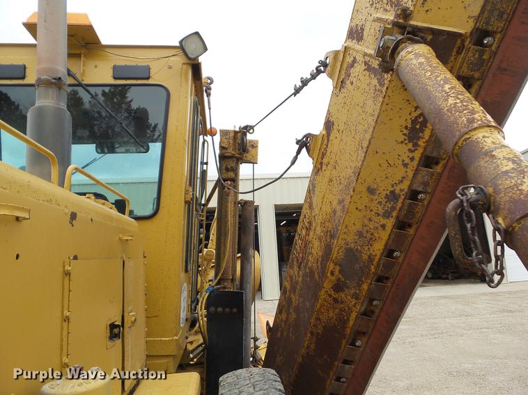 image for item DZ9246 1995 Caterpillar 140G motor grader