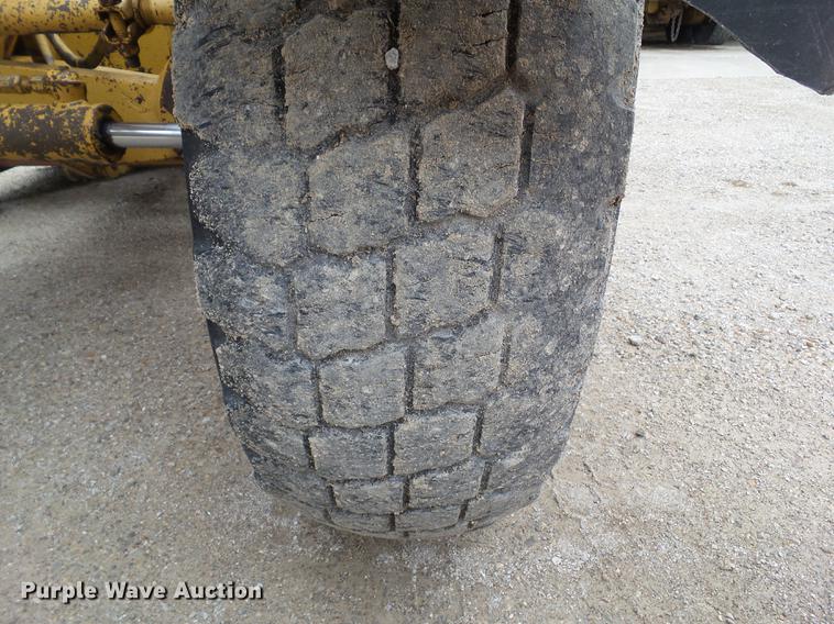 image for item DZ9246 1995 Caterpillar 140G motor grader