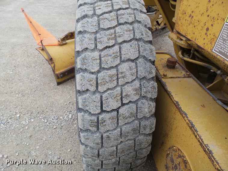 image for item DZ9246 1995 Caterpillar 140G motor grader