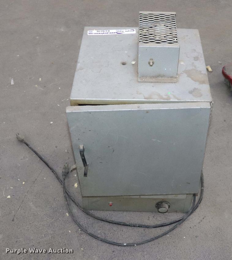 image for item EC9270 Plastic mold oven