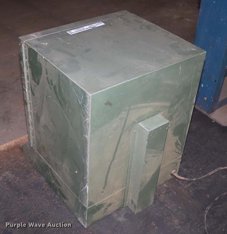 image for item EC9271 Emco 654 rotational molder