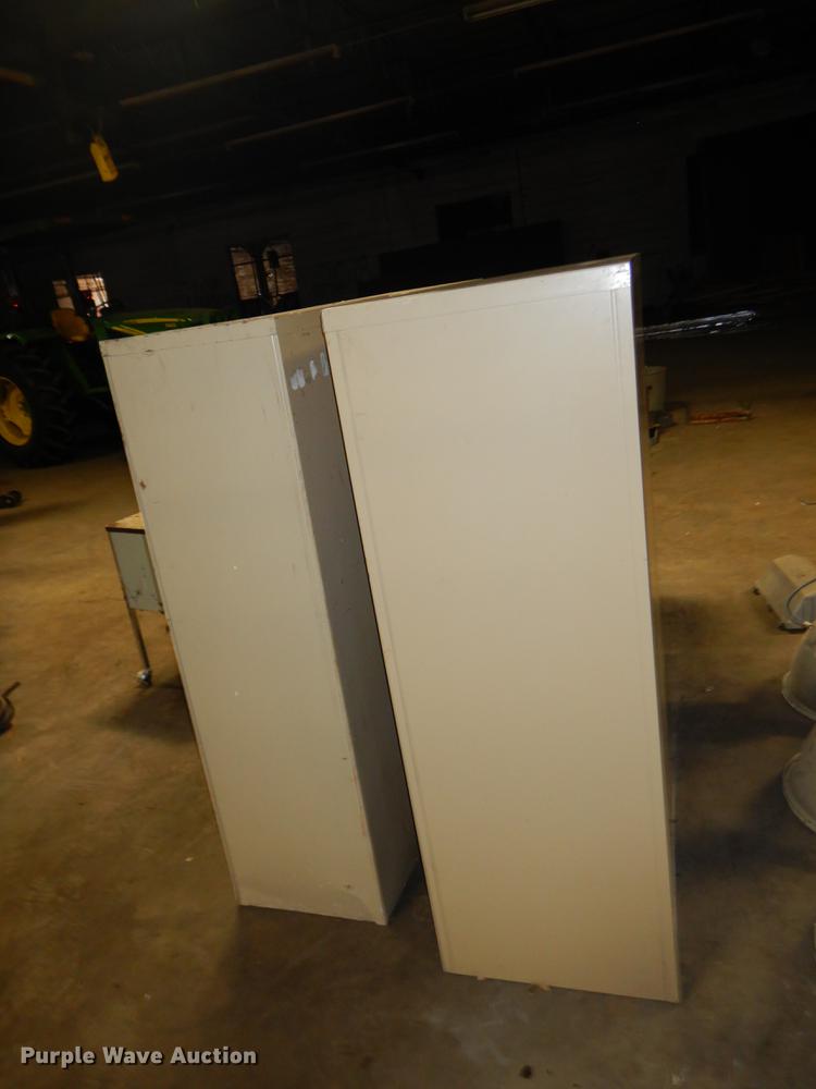 image for item EI9186 (5) file cabinets