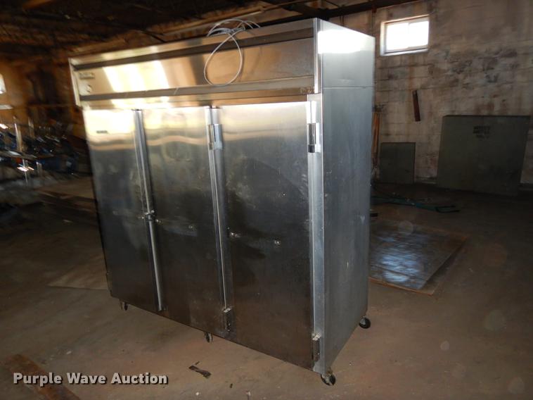 image for item EI9195 Continental 3R refrigerator