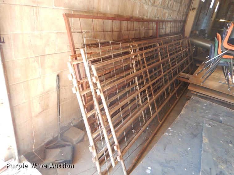 image for item EI9197 Livestock equipment