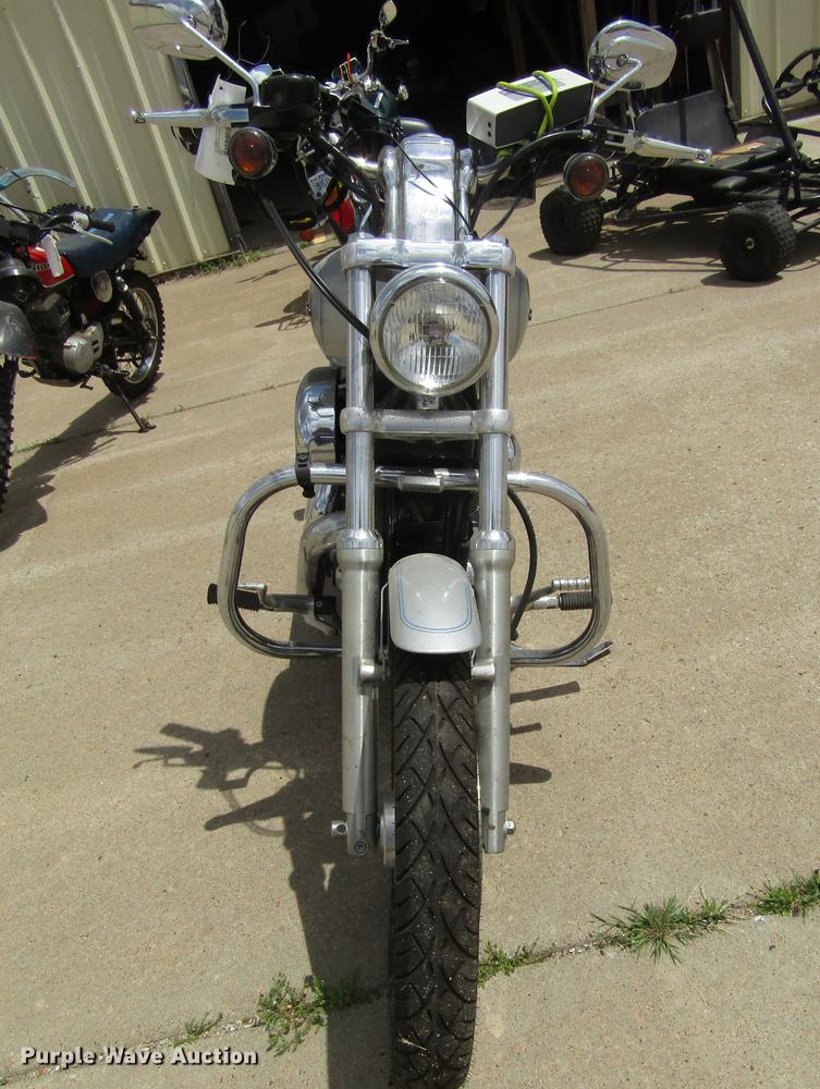 image for item EI9321 2004 Harley Davidson XL 1200 Custom motorcycle