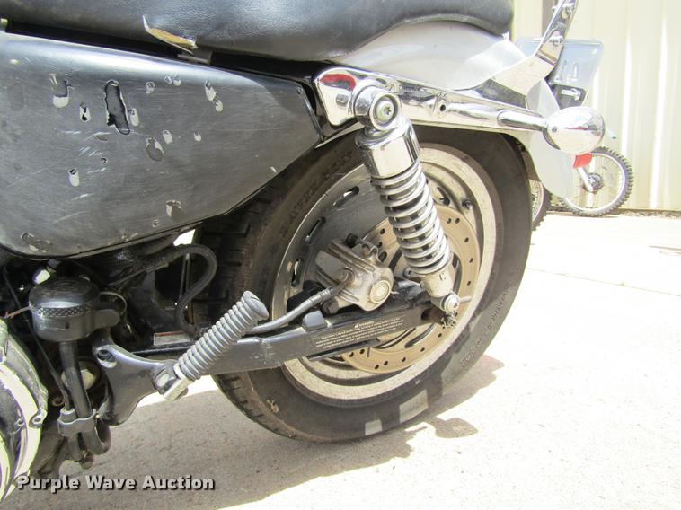 image for item EI9321 2004 Harley Davidson XL 1200 Custom motorcycle