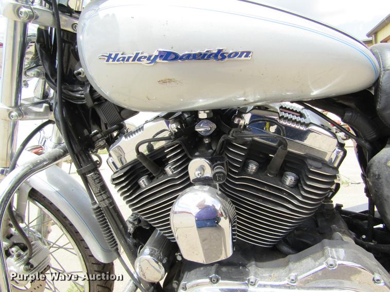 image for item EI9321 2004 Harley Davidson XL 1200 Custom motorcycle