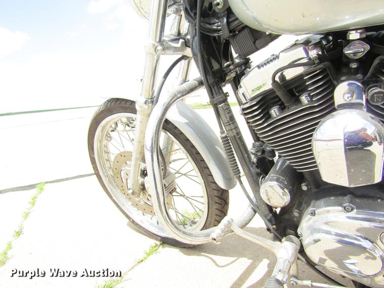 image for item EI9321 2004 Harley Davidson XL 1200 Custom motorcycle