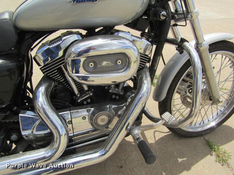 image for item EI9321 2004 Harley Davidson XL 1200 Custom motorcycle