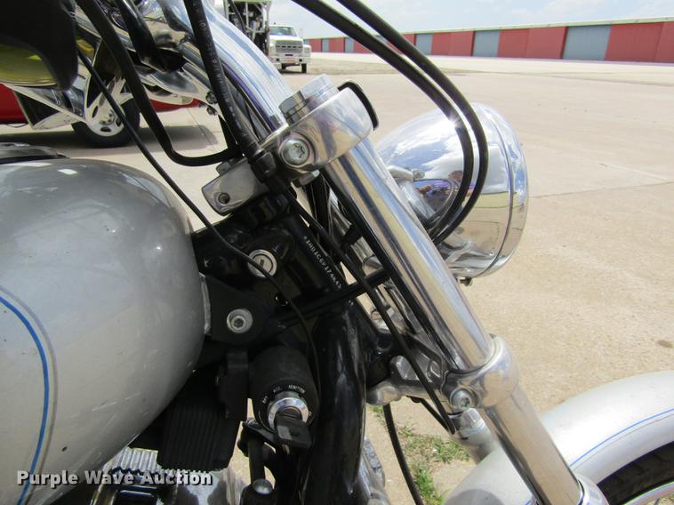 image for item EI9321 2004 Harley Davidson XL 1200 Custom motorcycle