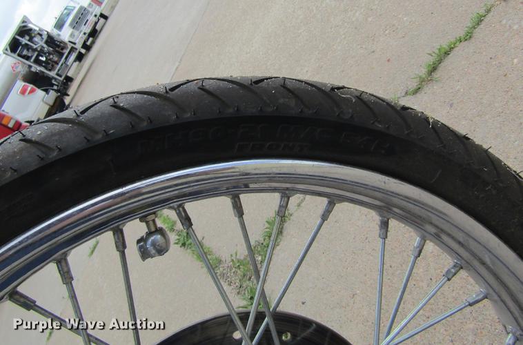 image for item EI9321 2004 Harley Davidson XL 1200 Custom motorcycle