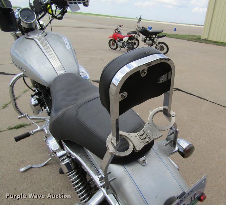 image for item EI9321 2004 Harley Davidson XL 1200 Custom motorcycle