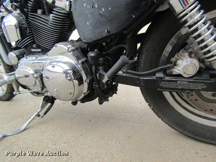 image for item EI9321 2004 Harley Davidson XL 1200 Custom motorcycle