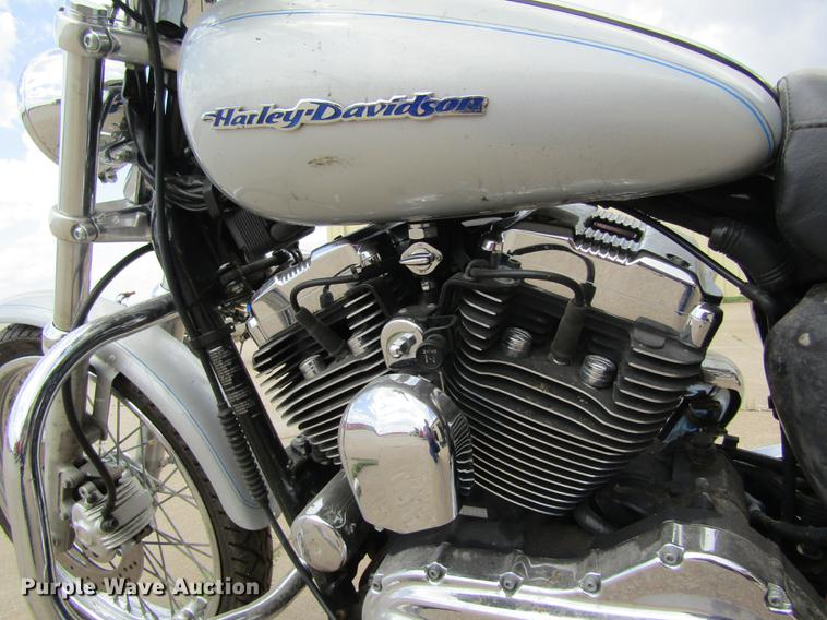 image for item EI9321 2004 Harley Davidson XL 1200 Custom motorcycle