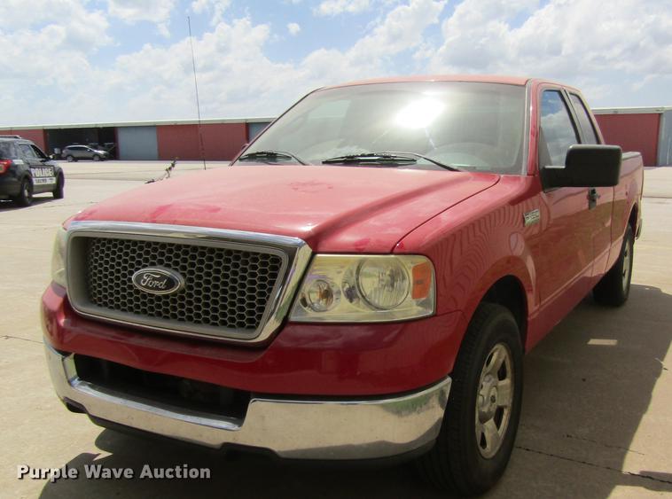 image for item EI9329 2004 Ford F150 SuperCab pickup truck