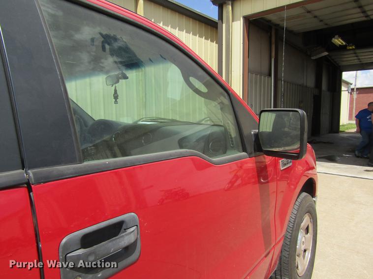 image for item EI9329 2004 Ford F150 SuperCab pickup truck