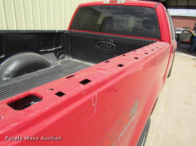 image for item EI9329 2004 Ford F150 SuperCab pickup truck