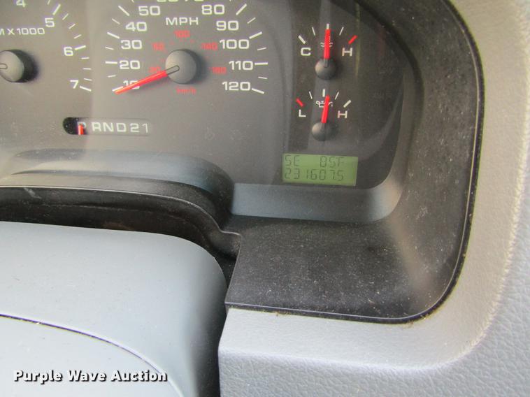 image for item EI9329 2004 Ford F150 SuperCab pickup truck