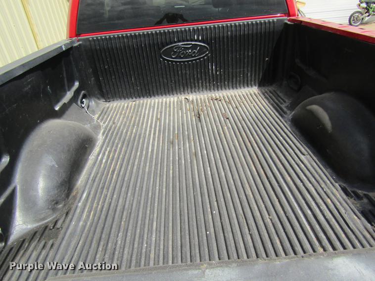 image for item EI9329 2004 Ford F150 SuperCab pickup truck