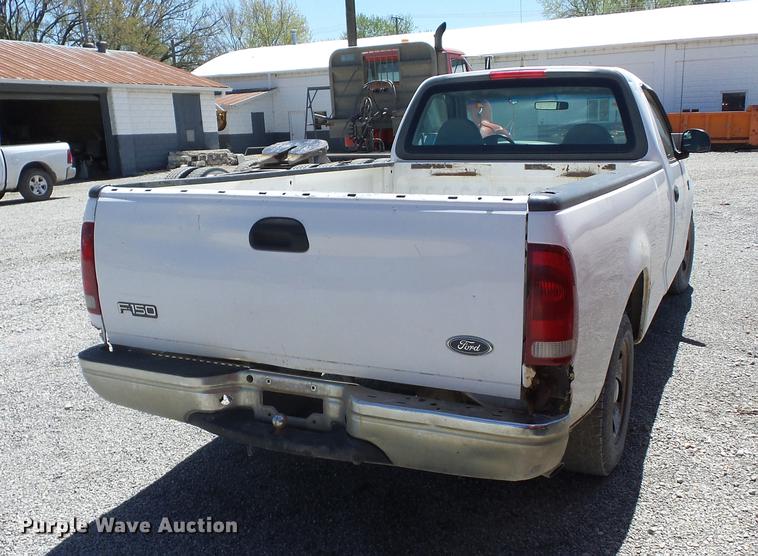 image for item EI9803 1999 Ford F150 pickup truck
