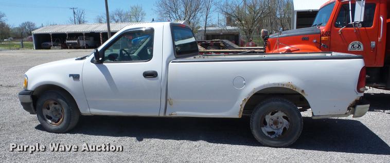 image for item EI9803 1999 Ford F150 pickup truck