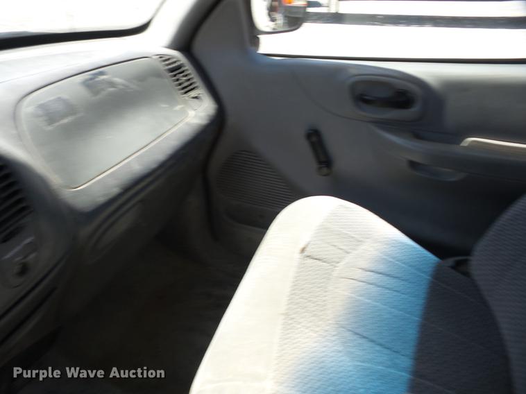 image for item EI9803 1999 Ford F150 pickup truck