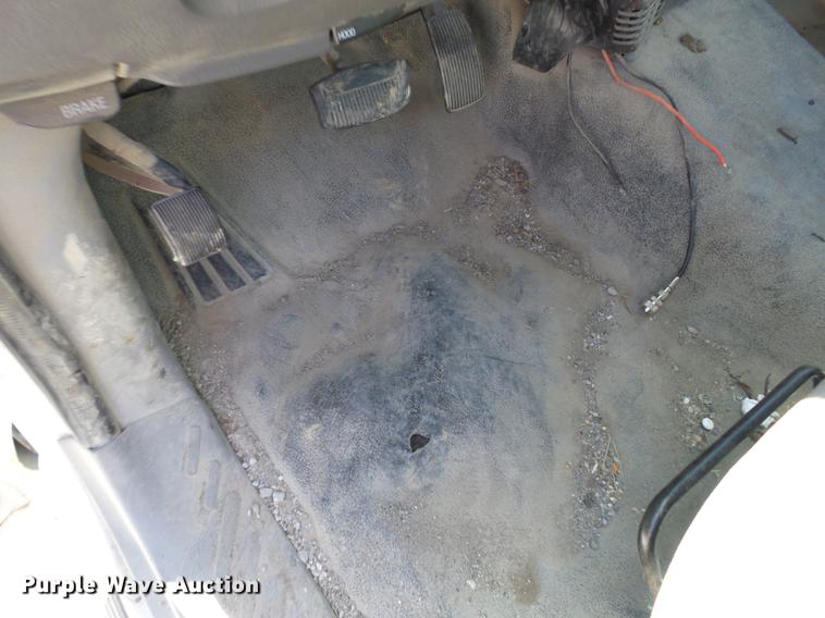 image for item EI9803 1999 Ford F150 pickup truck