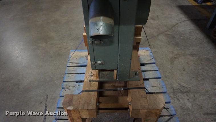 image for item EJ9457 Hitachi CB75F bandsaw