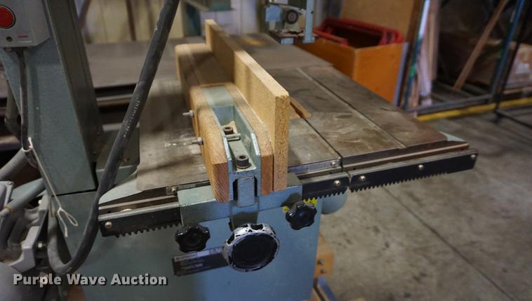 image for item EJ9457 Hitachi CB75F bandsaw