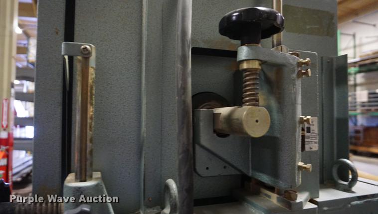 image for item EJ9457 Hitachi CB75F bandsaw