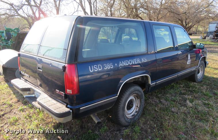 image for item EJ9545 1999 GMC Suburban 1500 SUV
