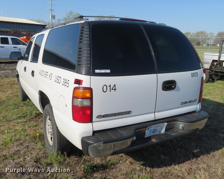 image for item EJ9550 2001 Chevrolet Suburban C1500 SUV