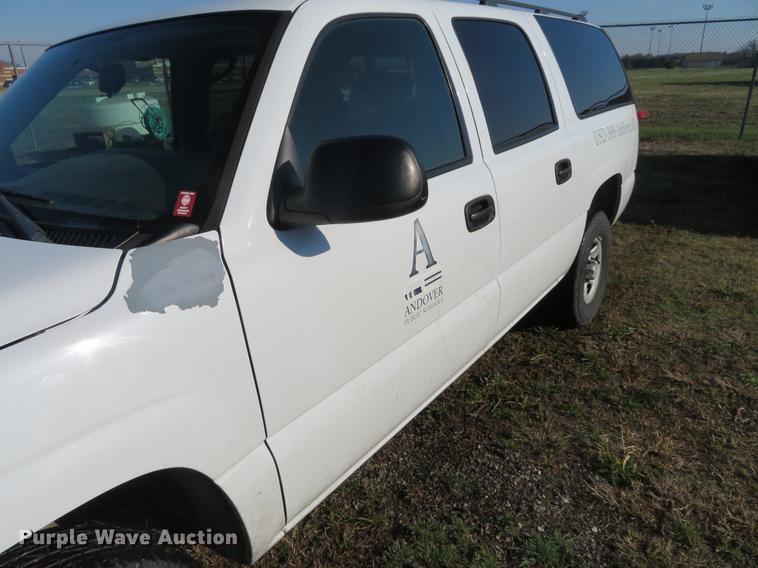 image for item EJ9551 2006 Chevrolet Suburban 1500 SUV