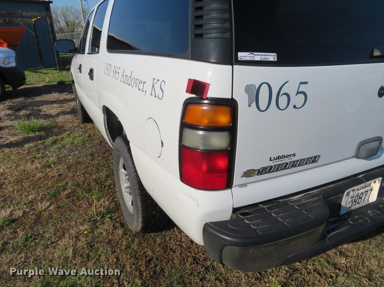 image for item EJ9551 2006 Chevrolet Suburban 1500 SUV