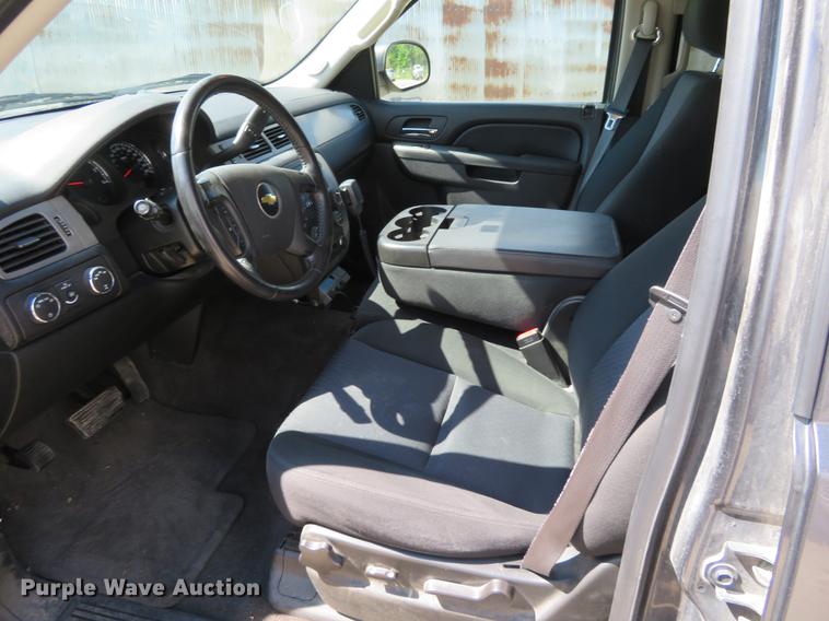 image for item EJ9598 2010 Chevrolet Tahoe SUV