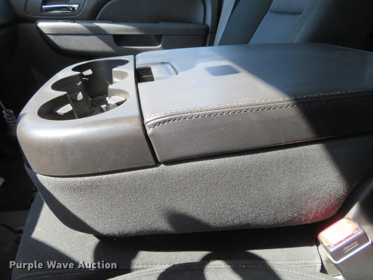 image for item EJ9598 2010 Chevrolet Tahoe SUV