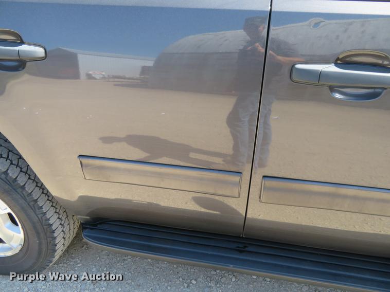 image for item EJ9598 2010 Chevrolet Tahoe SUV