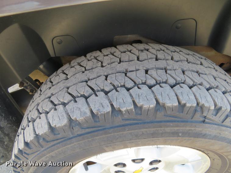 image for item EJ9598 2010 Chevrolet Tahoe SUV