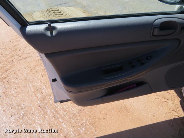 image for item EJ9599 2004 Dodge Stratus