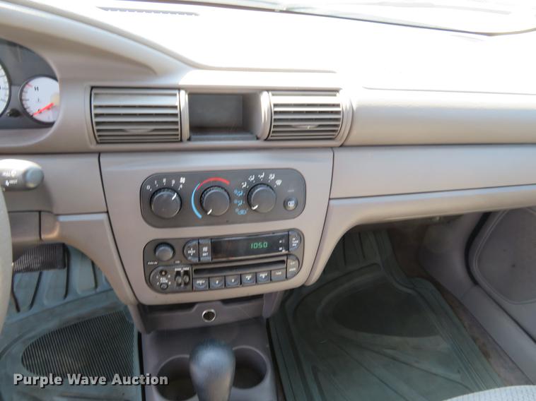 image for item EJ9599 2004 Dodge Stratus