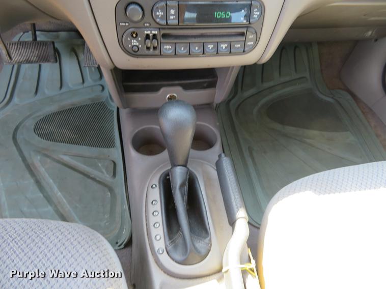 image for item EJ9599 2004 Dodge Stratus