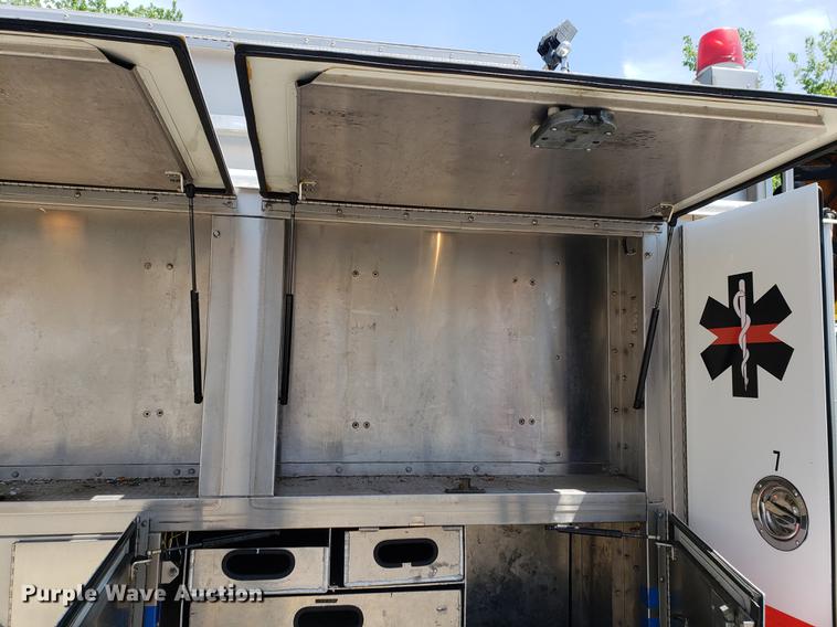 image for item EK9013 1991 E-one Sutphen Deluxe fire truck