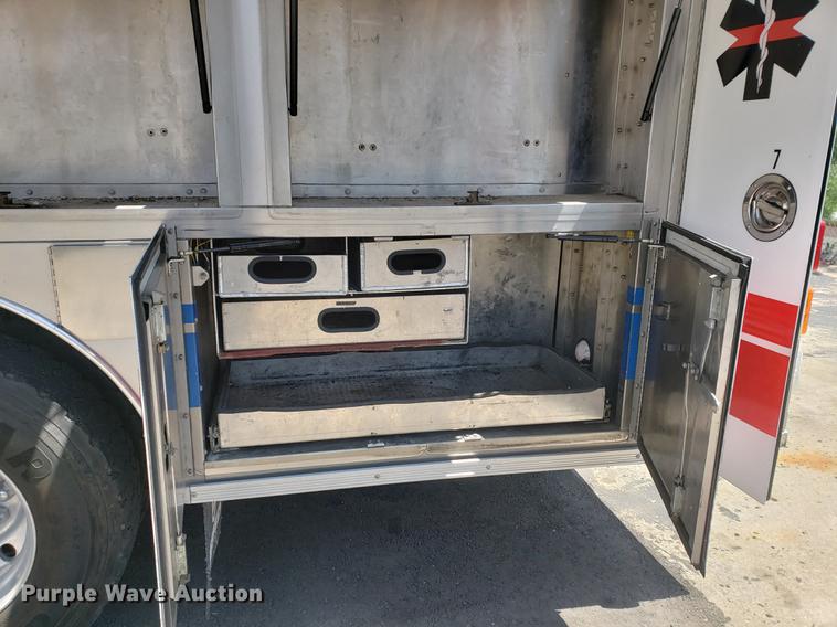 image for item EK9013 1991 E-one Sutphen Deluxe fire truck